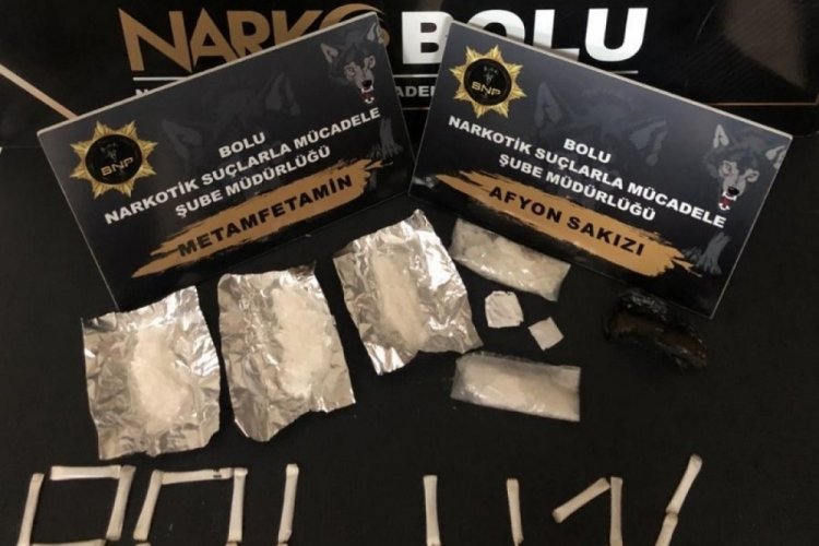 Bolu'da &uuml;zerlerinden 38 par&ccedil;a uyuşturucu &ccedil;ıktı: 1 tutuklama