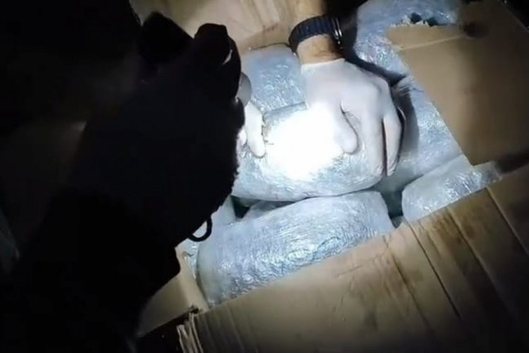 Hollanda'da yaklaşık 1,6 ton kokain ele ge&ccedil;irildi