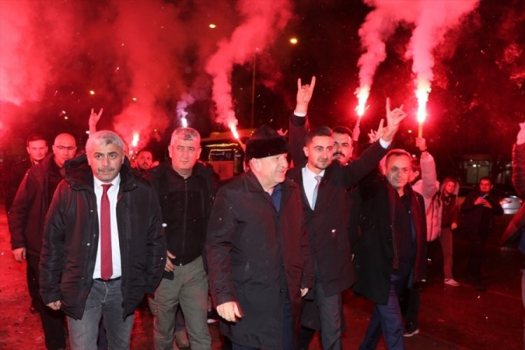 Zafer Partisi Genel Başkanı &Uuml;mit &Ouml;zdağ, Erzurum'da konuştu