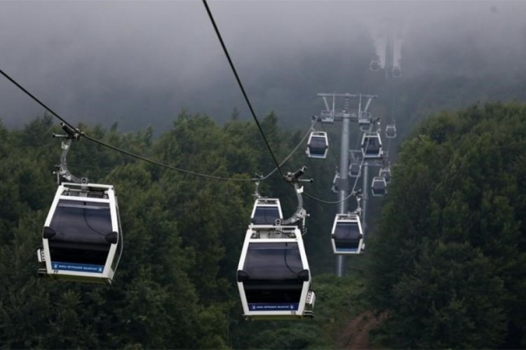 Bursa'da teleferiğe r&uuml;zgar engeli!