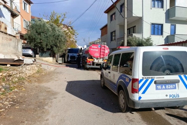 Bursa'da tek katlı evde &ccedil;ıkan yangında 5 &ccedil;ocuk &ouml;l&uuml;mden d&ouml;nd&uuml;!