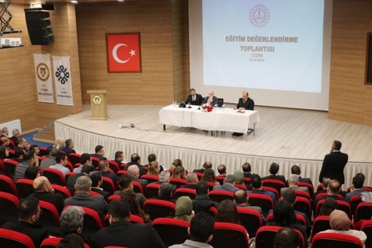 Mill&icirc; Eğitim Bakan Yardımcısı &Ouml;kten, Cizre'de &ccedil;eşitli programlara katıldı