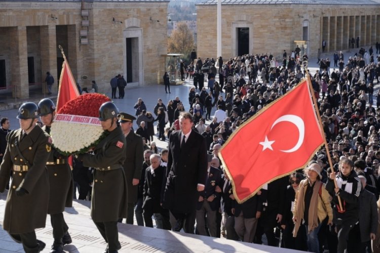 Beşiktaş Kul&uuml;b&uuml;'nden Anıtkabir'e ziyaret