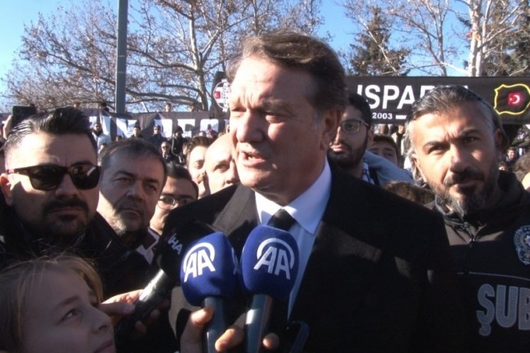 Beşiktaş Başkanı Hasan Arat'tan teknik direkt&ouml;r a&ccedil;ıklaması