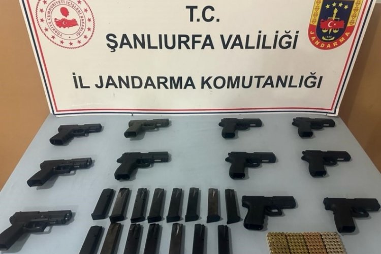 Şanlıurfa'da 11 ruhsatsız tabanca ele ge&ccedil;irildi: 3 g&ouml;zaltı