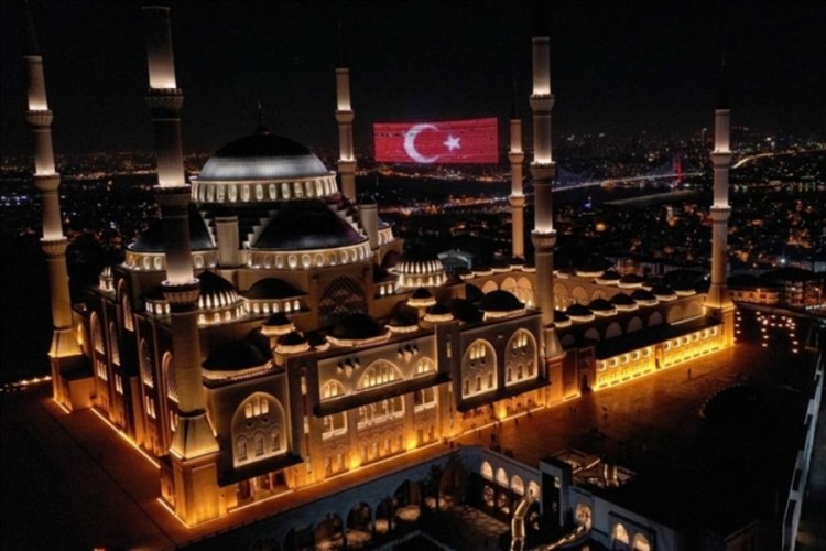 Sabah namazında t&uuml;m camilerde şehitlerimiz i&ccedil;in dua edilecek