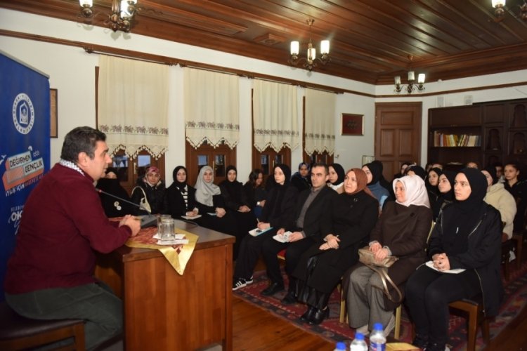 Bursa'da 'Değirmen Gen&ccedil;lik'ten fikir kul&uuml;b&uuml;