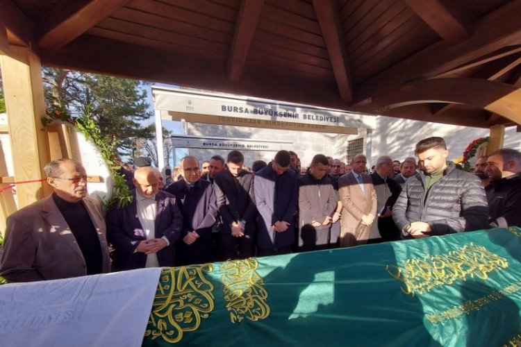 Faruk &Ccedil;elik'in babası toprağa verildi
