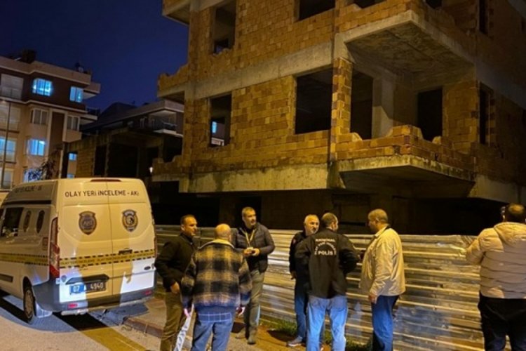 Antalya'da boş inşaatta tanınmayacak halde bir ceset bulundu