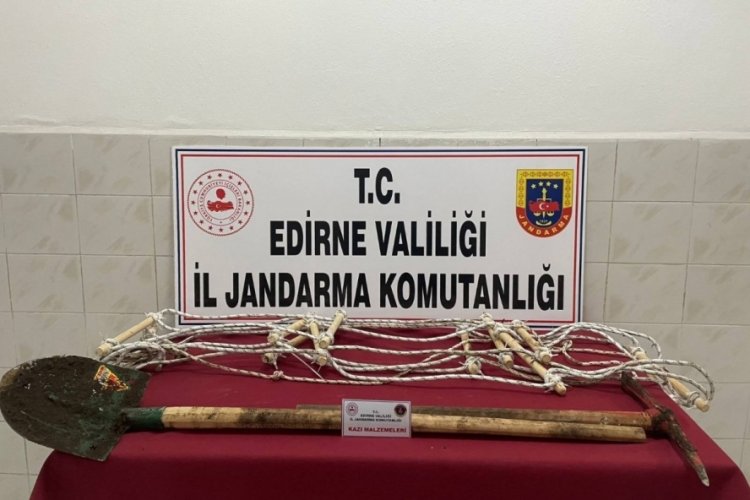 Edirne'de ka&ccedil;ak kazı yapan 6 kişi su&ccedil;&uuml;st&uuml; yakalandı