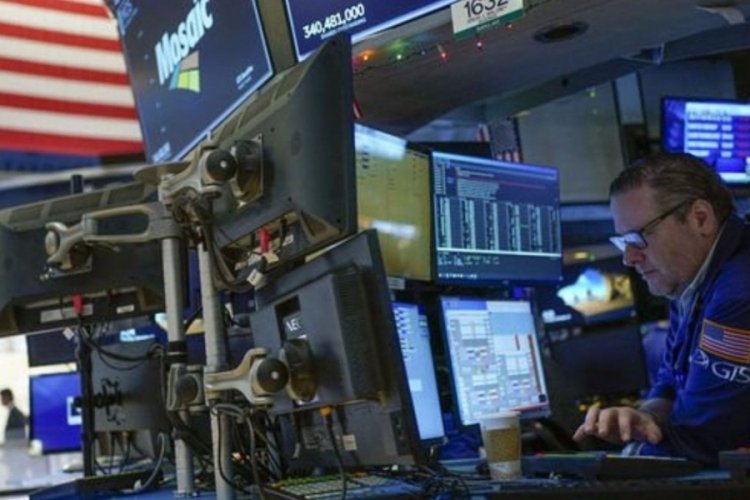 En b&uuml;y&uuml;k S&P 500 fonuna rekor giriş!