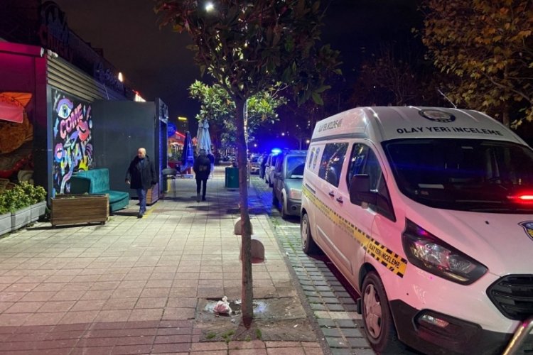İstanbul'da gece kul&uuml;b&uuml;ne uzun namlulu silahla saldırı