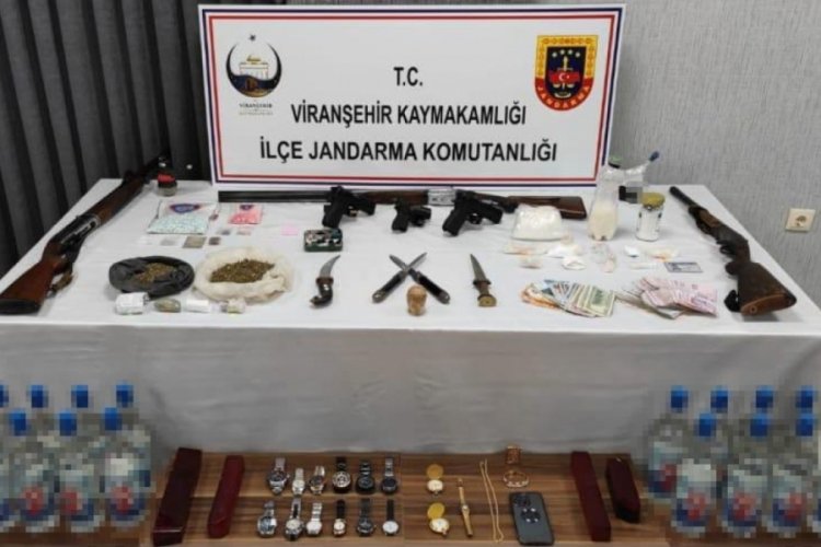 Şanlıurfa'da uyuşturucu operasyonu: 8 g&ouml;zaltı