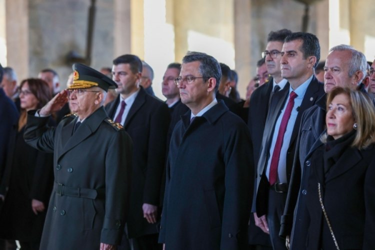 &Ouml;zg&uuml;r &Ouml;zel: Ter&ouml;r &ouml;rg&uuml;t&uuml; kınanmaz, lanetlenir!