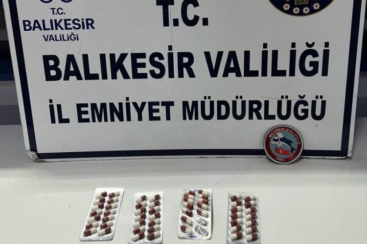 Montunun cebinde 54 adet uyuşturucu hap ele ge&ccedil;irildi