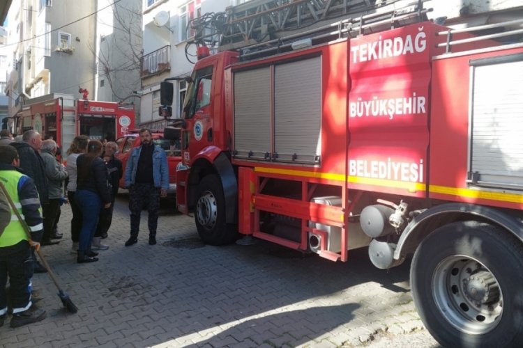 Tekirdağ'da yangın: 1 &ccedil;ocuk hastaneye kaldırıldı