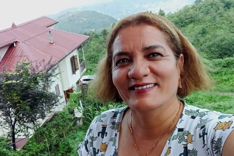 Tapu i&ccedil;in &ouml;nce ablasını sonra kendisini vurdu!