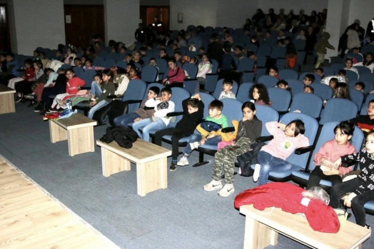 K&ouml;rfez'de &ccedil;ocuklar sinemayla buluştu
