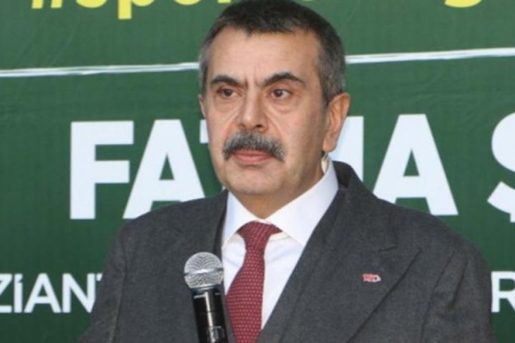 Bakan Tekin: Eğitimin y&uuml;k&uuml; kolay omuzlanacak bir y&uuml;k değil
