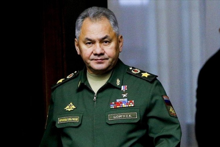 Rusya Savunma Bakanı Şoygu, vurulan Rus &ccedil;ıkarma gemisiyle ilgili Putin'e bilgi verdi