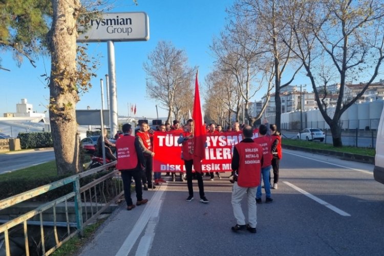 Bursa'da Birleşik Metal-İş Sendikası'ndan protesto y&uuml;r&uuml;y&uuml;ş&uuml;