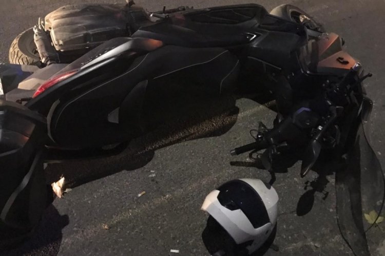 Bursa'da motosiklet s&uuml;r&uuml;c&uuml;s&uuml; seyir halindeyken baygınlık ge&ccedil;irdi