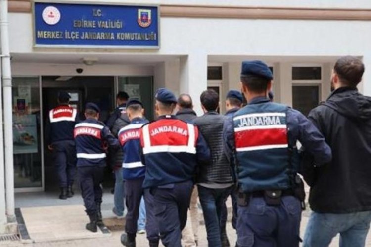 Sınırda operasyon: 8 ter&ouml;r &ouml;rg&uuml;t&uuml; ş&uuml;phelisi g&ouml;zaltında