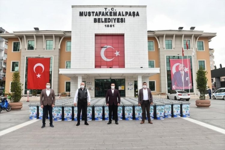 Mustafakemalpaşa'da fark yaratan hibeler