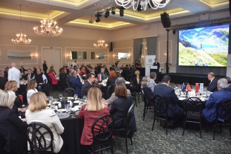 TEKSİDER, ticaret k&ouml;pr&uuml;s&uuml; toplantılarını s&uuml;rd&uuml;r&uuml;yor