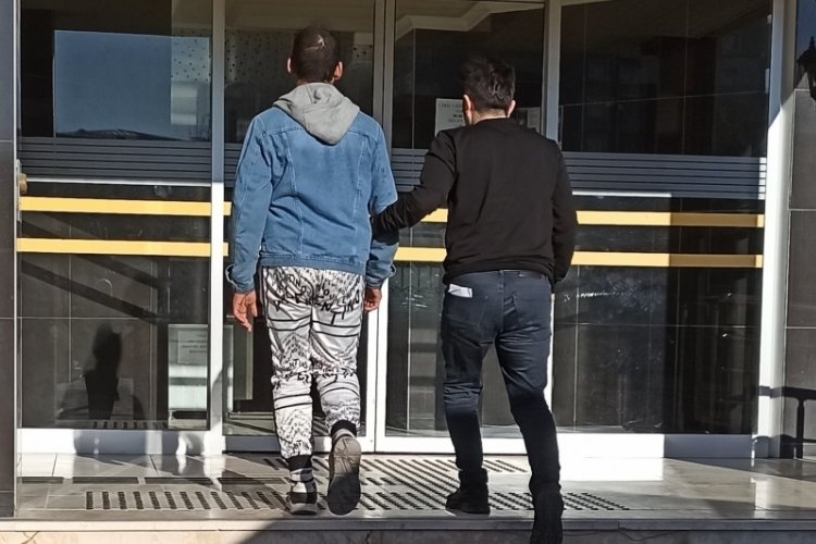 Lunaparktan para &ccedil;alan &ccedil;ocuk, &ccedil;arpışan arabaya binmek i&ccedil;in gelince yakalandı