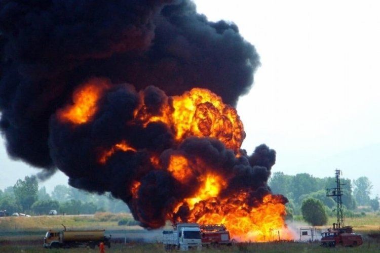 Nijerya'da petrol boru hattındaki patlamada 20 kişi hayatını kaybetti