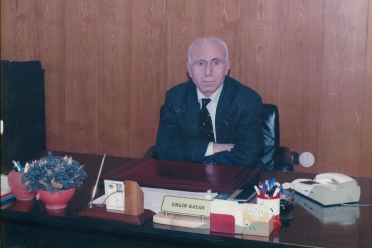 Bursa'nın eğitim &ccedil;ınarı Ergin Kayan dualarla anıldı