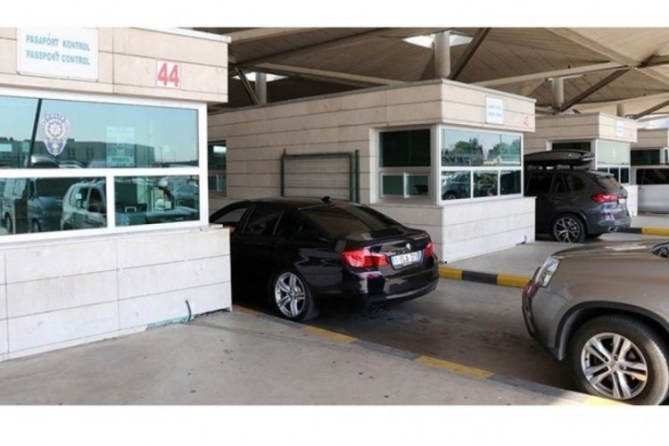 Emekli gurbet&ccedil;ilerin ara&ccedil; getirme hakkına d&uuml;zenleme Resmi Gazete'de
