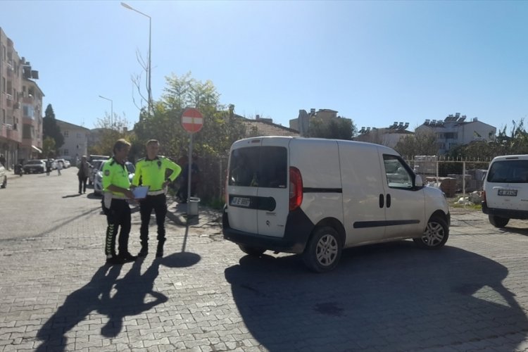 Muğla'da hafif ticari aracın &ccedil;arptığı &ccedil;ocuk &ouml;ld&uuml;
