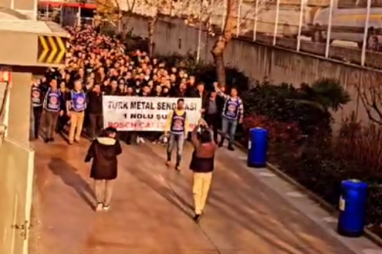 MESS İle anlaşmazlık sonrası iş&ccedil;iler vardiya &ccedil;ıkışı eylem ger&ccedil;ekleşirdi
