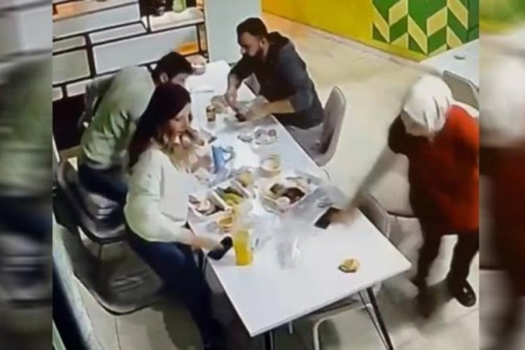 Malatya'daki depremde herkes ka&ccedil;tı onlar yemeğini yedi