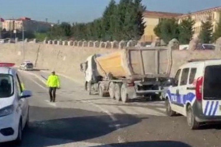 İstanbul'da ara&ccedil;ların &uuml;zerine &ccedil;imento d&ouml;ken s&uuml;r&uuml;c&uuml; yakalandı