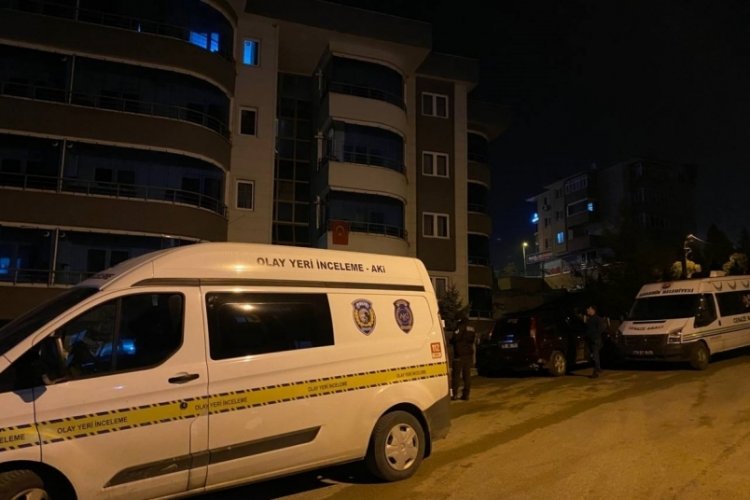 Karab&uuml;k'te ablasıyla birlikte yaşadığı evde &ouml;l&uuml; bulundu