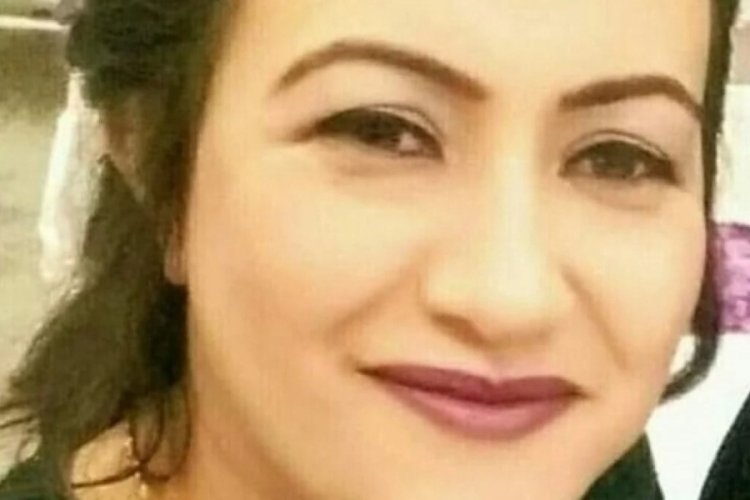 Hatay'da acı &ouml;l&uuml;m! Yolun karşısına ge&ccedil;mek isteyen anne ve kızına motosiklet &ccedil;arptı