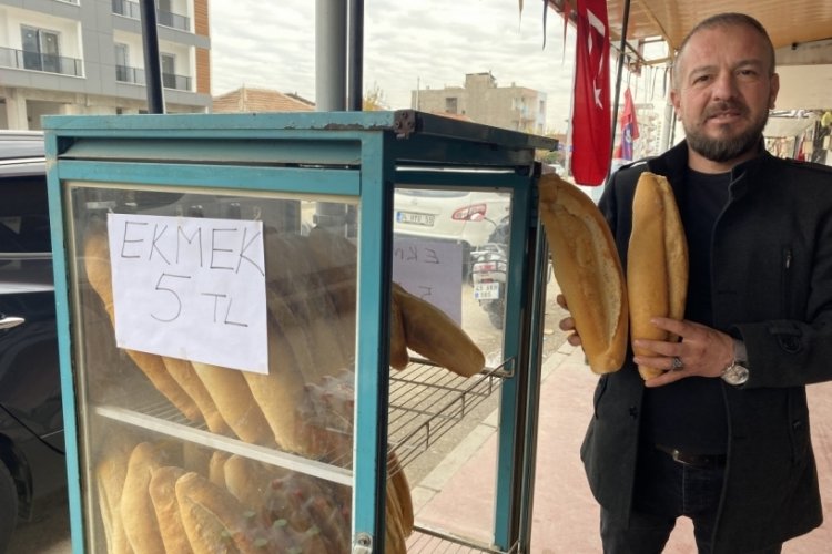 Manisa'da duyarlı esnaf ekmeği 5 TL'ye indirdi