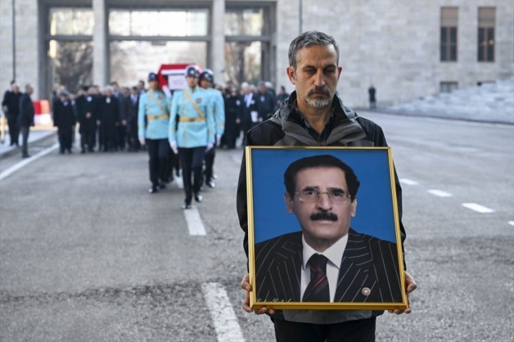 Eski Milletvekili Lezgin &Ouml;nal i&ccedil;in Meclis'te cenaze t&ouml;reni d&uuml;zenlendi