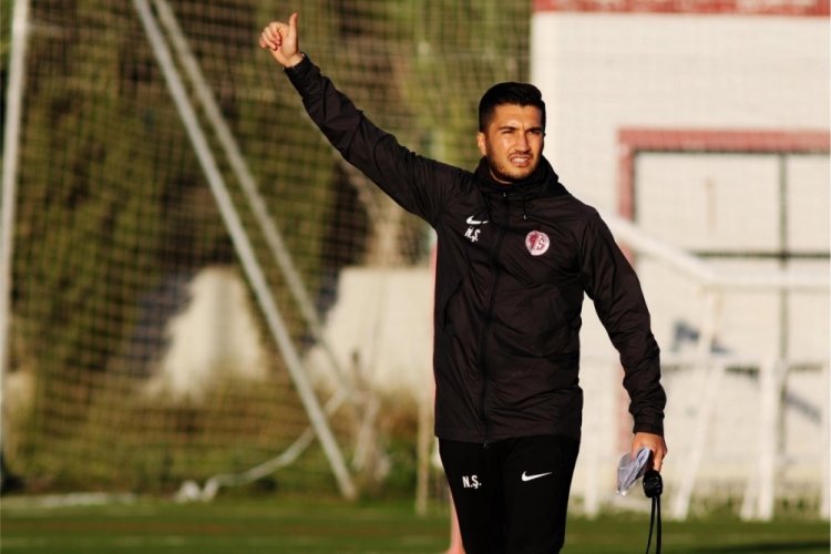 Antalyaspor'da Nuri Şahin, Borussia Dortmund ile anlaştı