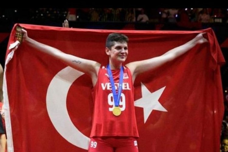 Ebrar Karakurt: Her şeyi ben karşılarım