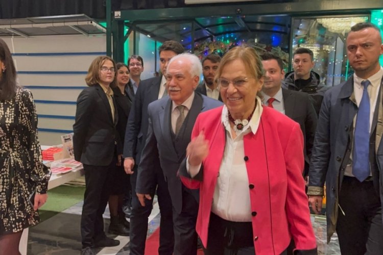 Perin&ccedil;ek, Bursa'da Partisi'nin Yeni Yıla Merhaba Yemeğinde
