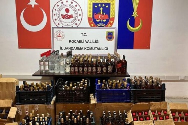 Kocaeli'de 1023 şişe sahte i&ccedil;ki yakalandı