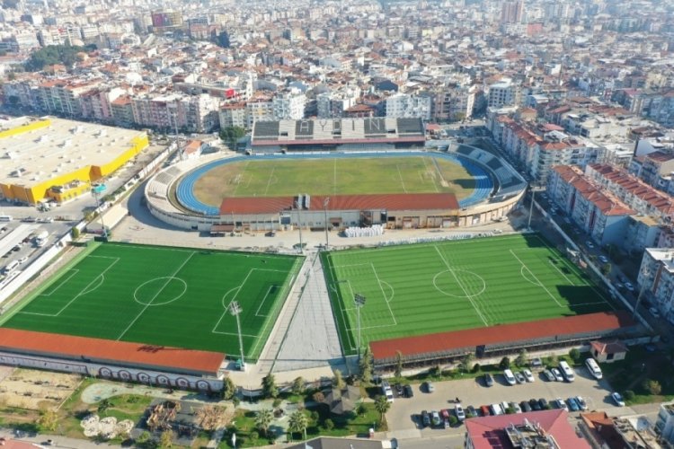 73 yıllık  Adnan Menderes Stadyumu yıkılıyor