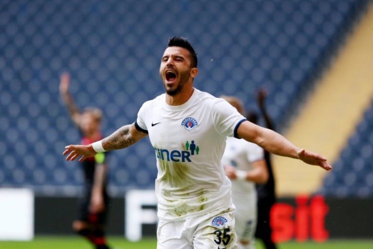Kasımpaşa'nın S&uuml;per Lig'in ilk yarısında en golc&uuml; ismi Ayta&ccedil; Kara oldu