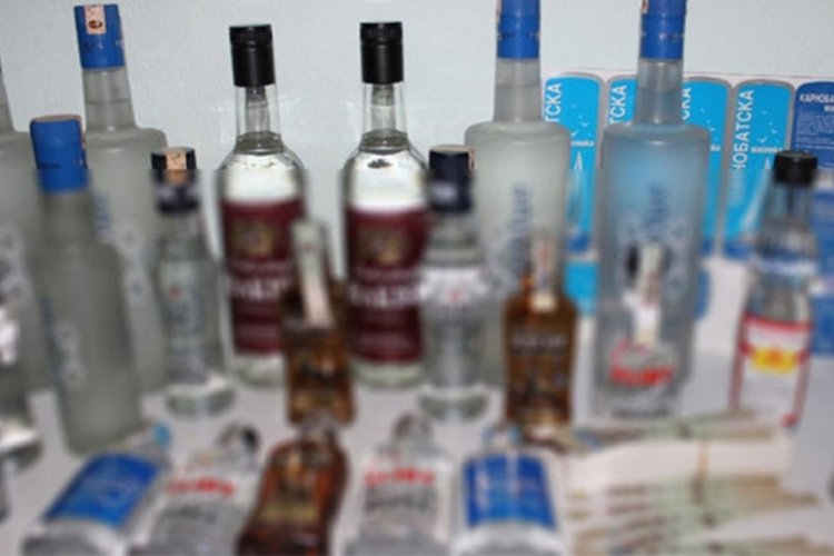 Antalya'da 2 bin 523 litre ka&ccedil;ak i&ccedil;ki ele ge&ccedil;irildi