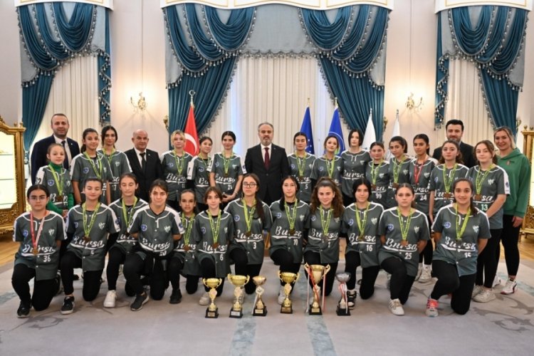 Şampiyon sporculardan Başkan Aktaş'a ziyaret