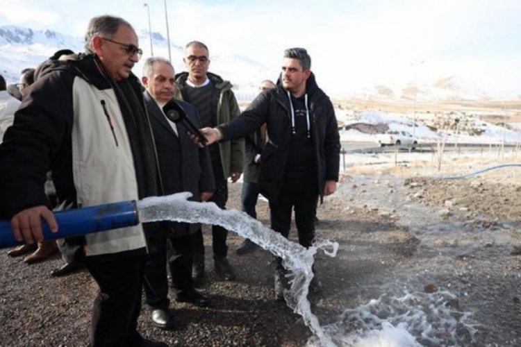 Bakan &Ouml;zhaseki a&ccedil;ıkladı! Erciyes'te ekonomiye katkı sağlayacak merkez